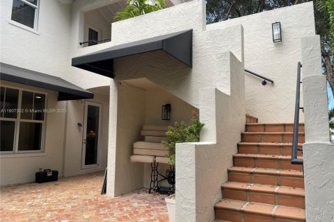 Villa ou maison à louer à Coral Gables, Floride: 3 chambres, 218.51 m2 № 1963861 - photo 17