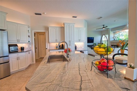 House in Nokomis, Florida 4 bedrooms, 241.55 sq.m. № 1876665 - photo 12