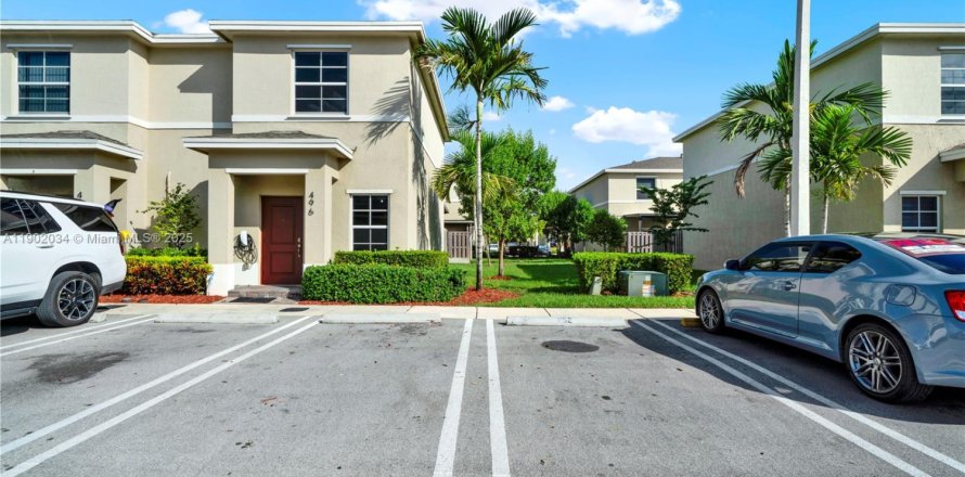 Casa en Florida City, Florida 2 dormitorios, 112.23 m2 № 1953584