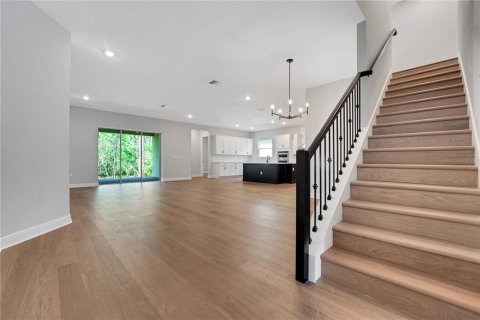 House in Windermere, Florida 4 bedrooms, 288 sq.m. № 1740409 - photo 14