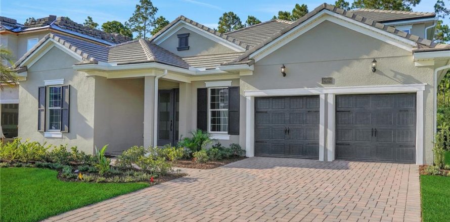 House in Windermere, Florida 4 bedrooms, 288 sq.m. № 1740409