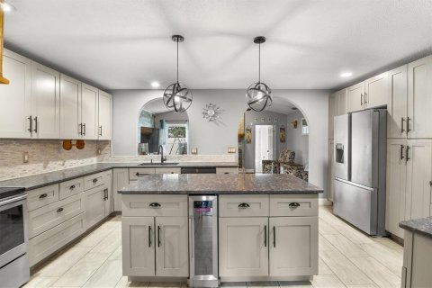 House in Lakeland, Florida 5 bedrooms, 268.39 sq.m. № 1784502 - photo 11