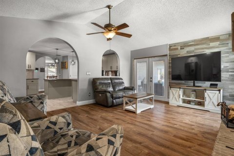 House in Lakeland, Florida 5 bedrooms, 268.39 sq.m. № 1784502 - photo 18