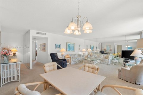 Copropriété à vendre à Boca Raton, Floride: 2 chambres, 114.27 m2 № 1872333 - photo 12