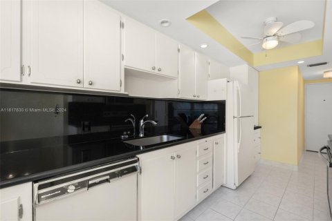 Copropriété à vendre à Boca Raton, Floride: 2 chambres, 114.27 m2 № 1872333 - photo 6