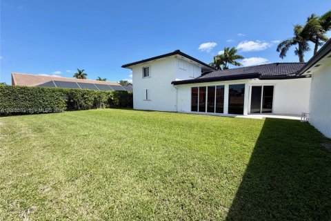 Casa en venta en Miami, Florida, 5 dormitorios № 2074162 - foto 14