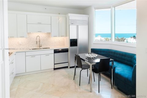 Condo in Miami Beach, Florida, 1 bedroom  № 1962372 - photo 4
