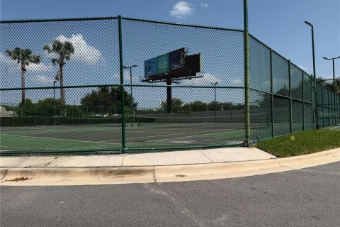 Condo in Orlando, Florida, 3 bedrooms  № 2220618 - photo 24