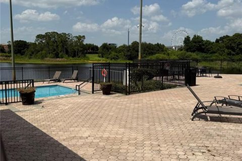 Condo in Orlando, Florida, 3 bedrooms  № 2220618 - photo 23