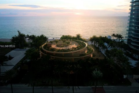 Casa en venta en Golden Beach, Florida, 10 dormitorios, 1237.74 m2 № 2154828 - foto 6