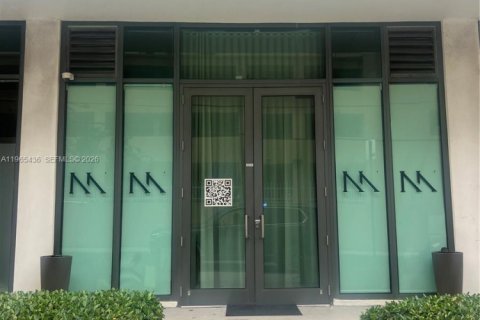 Immobilier commercial à vendre à Miami, Floride № 2027017 - photo 3