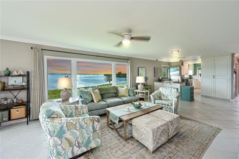 Condo in Bradenton, Florida, 2 bedrooms  № 1517203 - photo 5