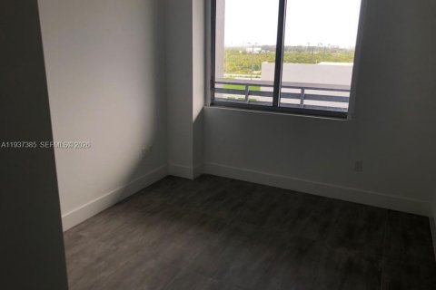 Condo in North Miami Beach, Florida, 2 bedrooms  № 1995237 - photo 19