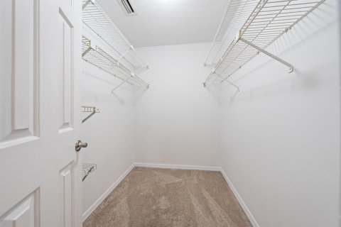 Townhouse in Royal Palm Beach, Florida 3 bedrooms, 158.86 sq.m. № 2376960 - photo 11