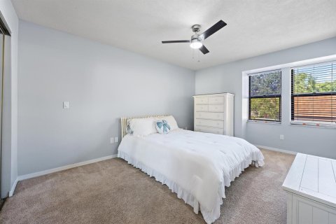 Townhouse in Royal Palm Beach, Florida 3 bedrooms, 158.86 sq.m. № 2376960 - photo 12