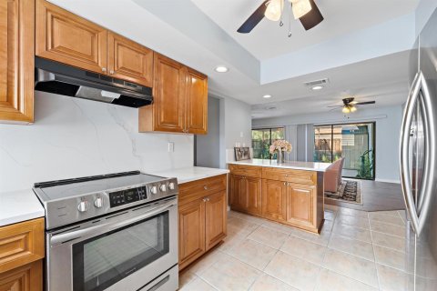 Townhouse in Royal Palm Beach, Florida 3 bedrooms, 158.86 sq.m. № 2376960 - photo 7