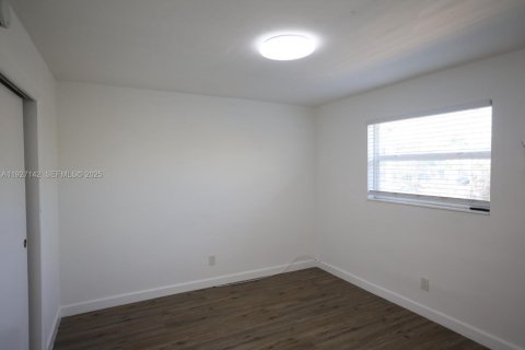 Apartamento en alquiler en Hialeah, Florida, 1 dormitorio, 63.17 m2 № 1985846 - foto 7