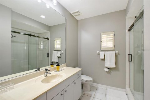 Villa ou maison à vendre à Sarasota, Floride: 2 chambres, 239.78 m2 № 1815100 - photo 24