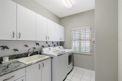 Villa ou maison à vendre à Sarasota, Floride: 2 chambres, 239.78 m2 № 1815100 - photo 29