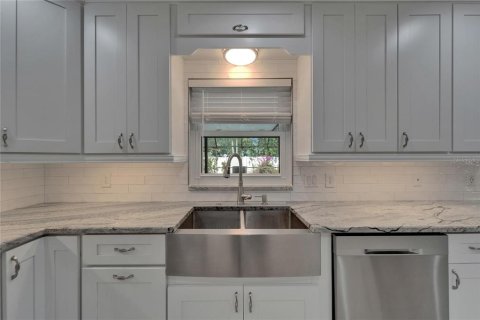Villa ou maison à louer à Temple Terrace, Floride: 3 chambres, 170.57 m2 № 1805732 - photo 15