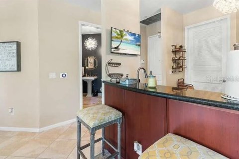 Condo in West Palm Beach, Florida, 2 bedrooms  № 1906991 - photo 16