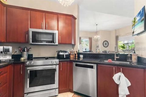 Condo in West Palm Beach, Florida, 2 bedrooms  № 1906991 - photo 19