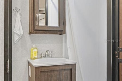 Снять в аренду квартиру в Эллентон, Флорида 1 комната, 37.16м2, № 220274 - фото 8