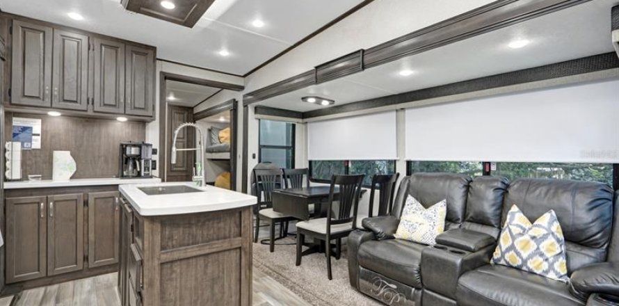 Квартира в Эллентон, Флорида 1 комната, 37.16м2 № 220274