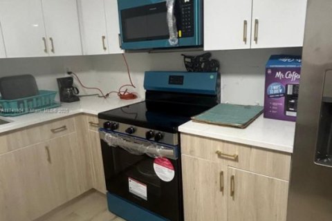 Copropriété à vendre à Sunny Isles Beach, Floride: 2 chambres, 114.55 m2 № 1865309 - photo 16