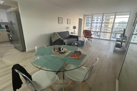 Copropriété à vendre à Sunny Isles Beach, Floride: 2 chambres, 114.55 m2 № 1865309 - photo 7