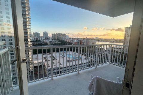 Copropriété à vendre à Sunny Isles Beach, Floride: 2 chambres, 114.55 m2 № 1865309 - photo 20