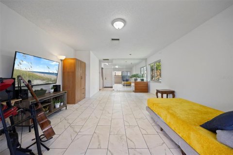 Casa en venta en Clearwater, Florida, 1 dormitorio, 76.64 m2 № 2096736 - foto 10