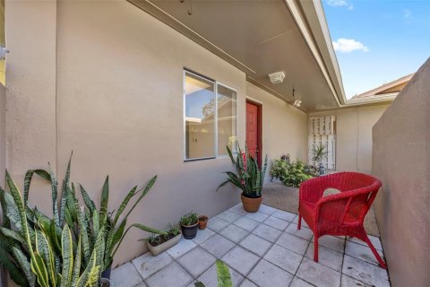 Casa en venta en Clearwater, Florida, 1 dormitorio, 76.64 m2 № 2096736 - foto 4