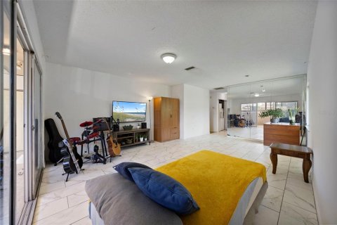 Casa en venta en Clearwater, Florida, 1 dormitorio, 76.64 m2 № 2096736 - foto 9