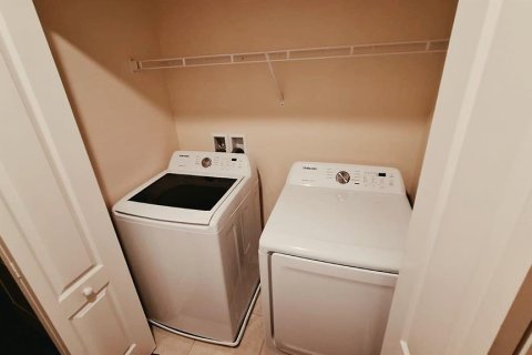 Adosado en venta en Kissimmee, Florida, 3 dormitorios, 163.69 m2 № 2344647 - foto 12
