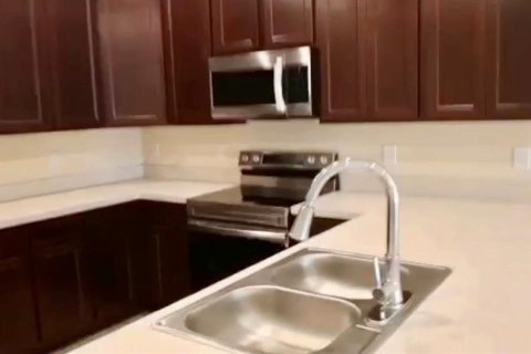 Adosado en venta en Kissimmee, Florida, 3 dormitorios, 163.69 m2 № 2344647 - foto 4