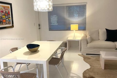Condo in Miami Beach, Florida, 1 bedroom  № 1939823 - photo 7