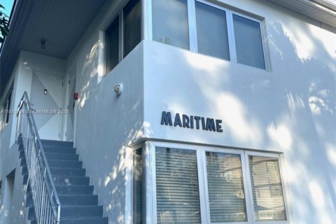 Condo in Miami Beach, Florida, 1 bedroom  № 1939823 - photo 21