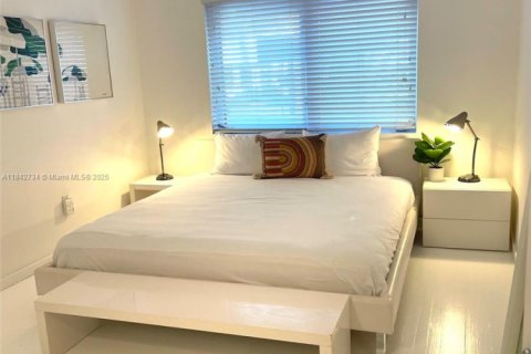 Condo in Miami Beach, Florida, 1 bedroom  № 1939823 - photo 10