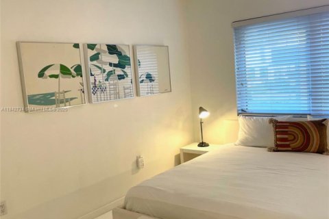 Condo in Miami Beach, Florida, 1 bedroom  № 1939823 - photo 11
