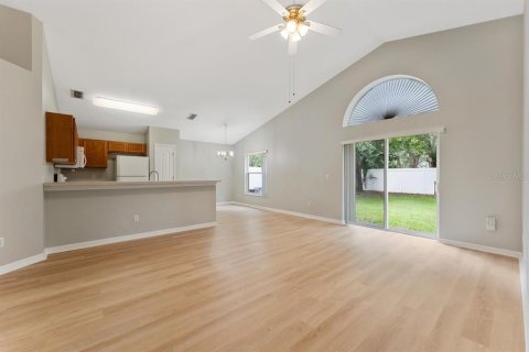 House in Orlando, Florida 3 bedrooms, 127.09 sq.m. № 1850004 - photo 6
