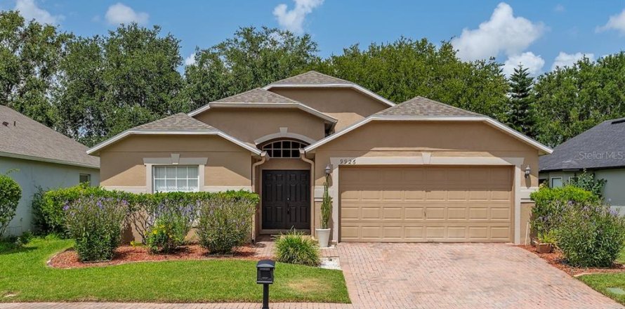 House in Orlando, Florida 3 bedrooms, 127.09 sq.m. № 1850004