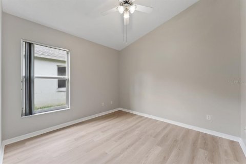 House in Orlando, Florida 3 bedrooms, 127.09 sq.m. № 1850004 - photo 11