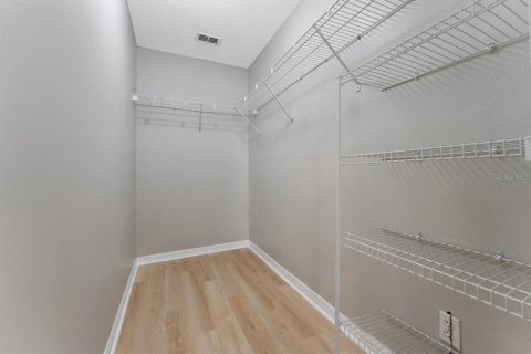 House in Orlando, Florida 3 bedrooms, 127.09 sq.m. № 1850004 - photo 9
