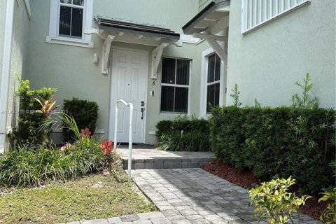 Adosado en venta en Homestead, Florida, 3 dormitorios, 126.81 m2 № 1875620 - foto 1