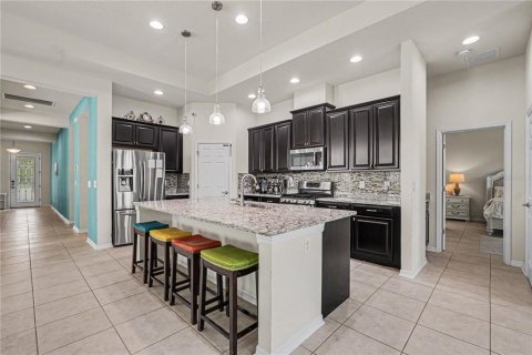 House in Apollo Beach, Florida 4 bedrooms, 232.81 sq.m. № 2114800 - photo 9