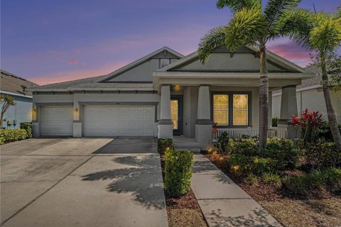 House in Apollo Beach, Florida 4 bedrooms, 232.81 sq.m. № 2114800