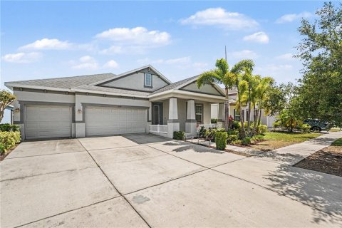 House in Apollo Beach, Florida 4 bedrooms, 232.81 sq.m. № 2114800 - photo 2