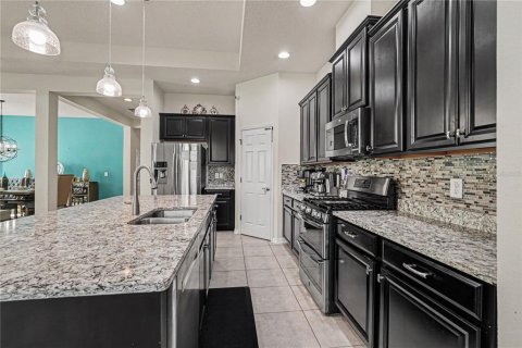 House in Apollo Beach, Florida 4 bedrooms, 232.81 sq.m. № 2114800 - photo 12