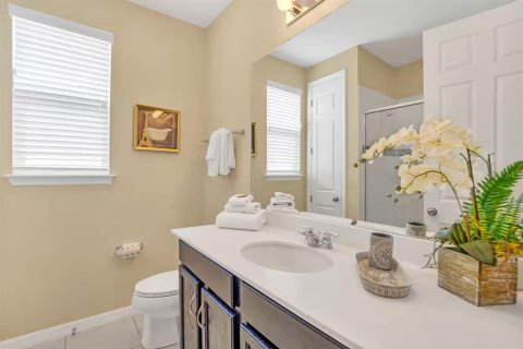 Casa en venta en Kissimmee, Florida, 9 dormitorios, 405.33 m2 № 1908526 - foto 21